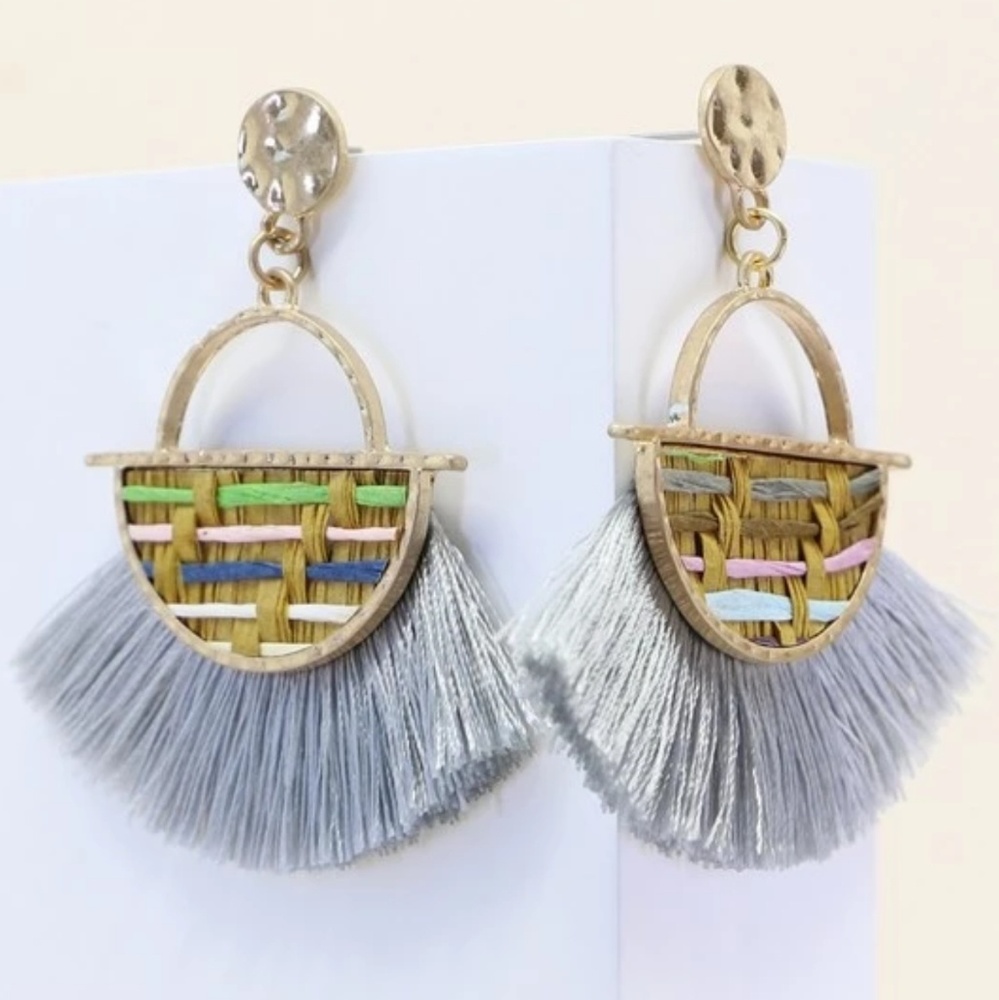 Rafia Woven Fan Earrings- Grey